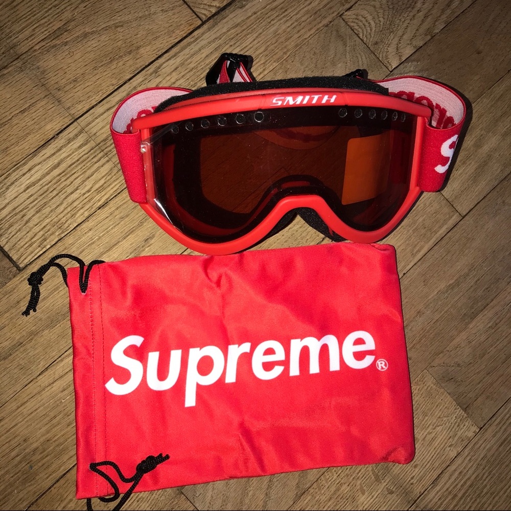 NEVER USED SUPREME SNOW GOGGLES